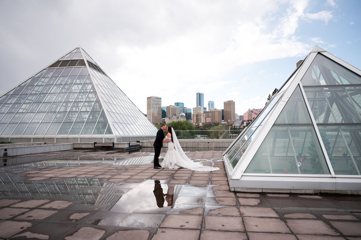 bride and groom 