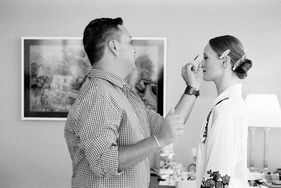 bride getting ready for wedding in nyc