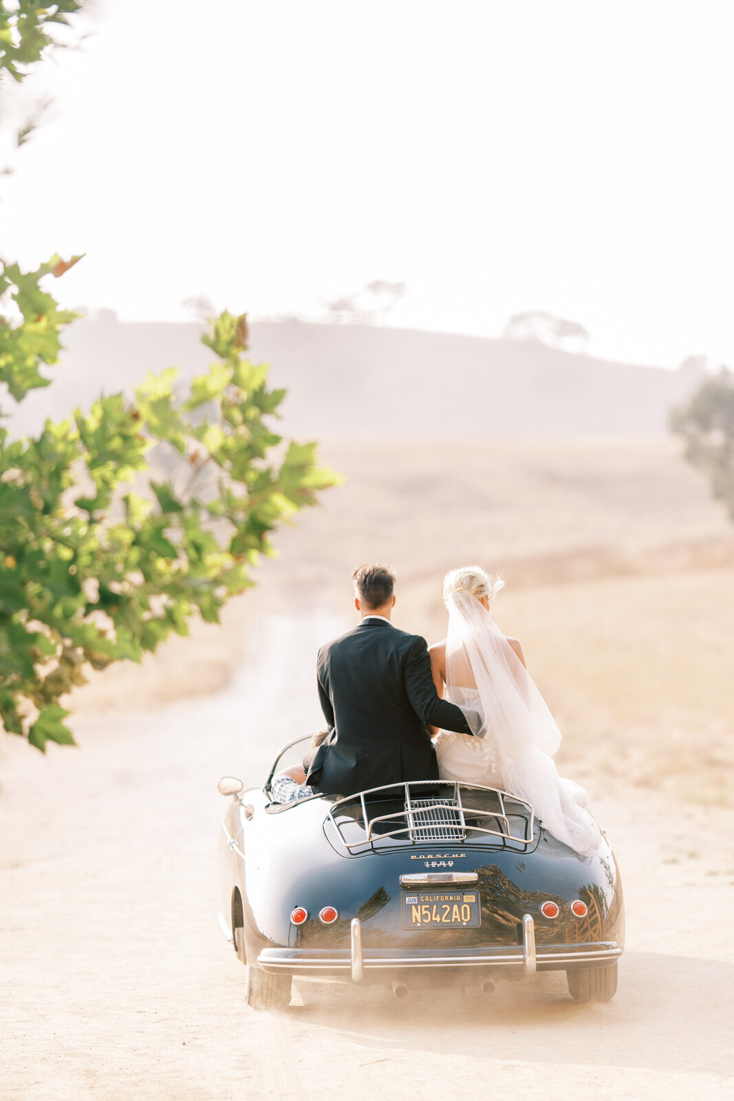 Caitlin and James Kestrel Park Santa Barbara Wedding Website x1600 (46 of 56)