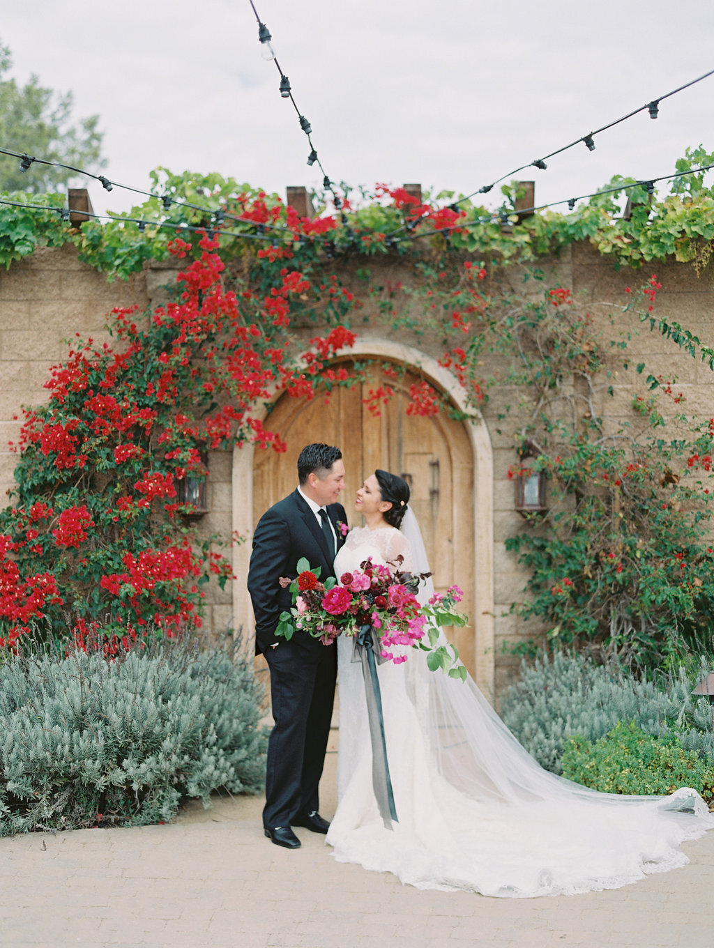 max-owens-design-destination-wedding-california-04-couple