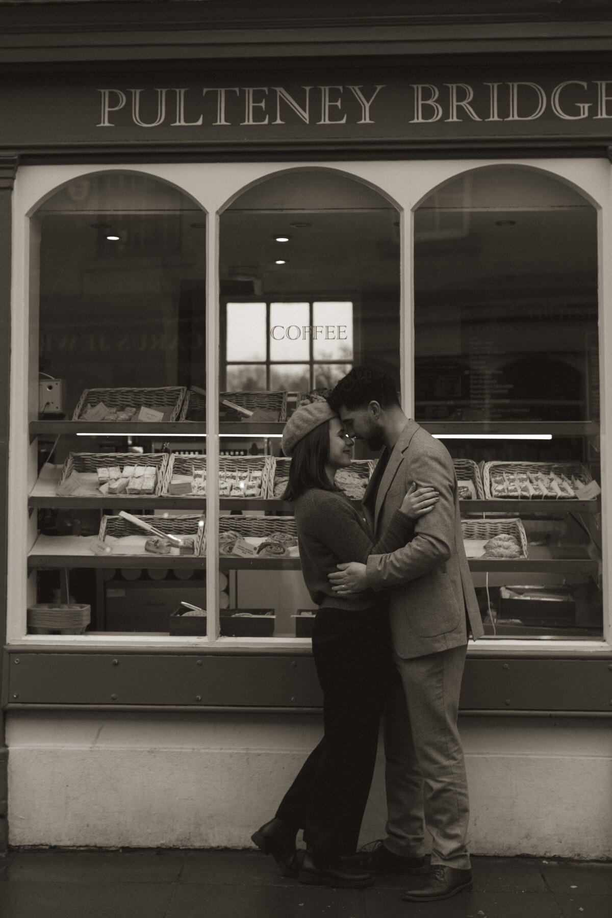 Bath-city-engagement-photographs-01