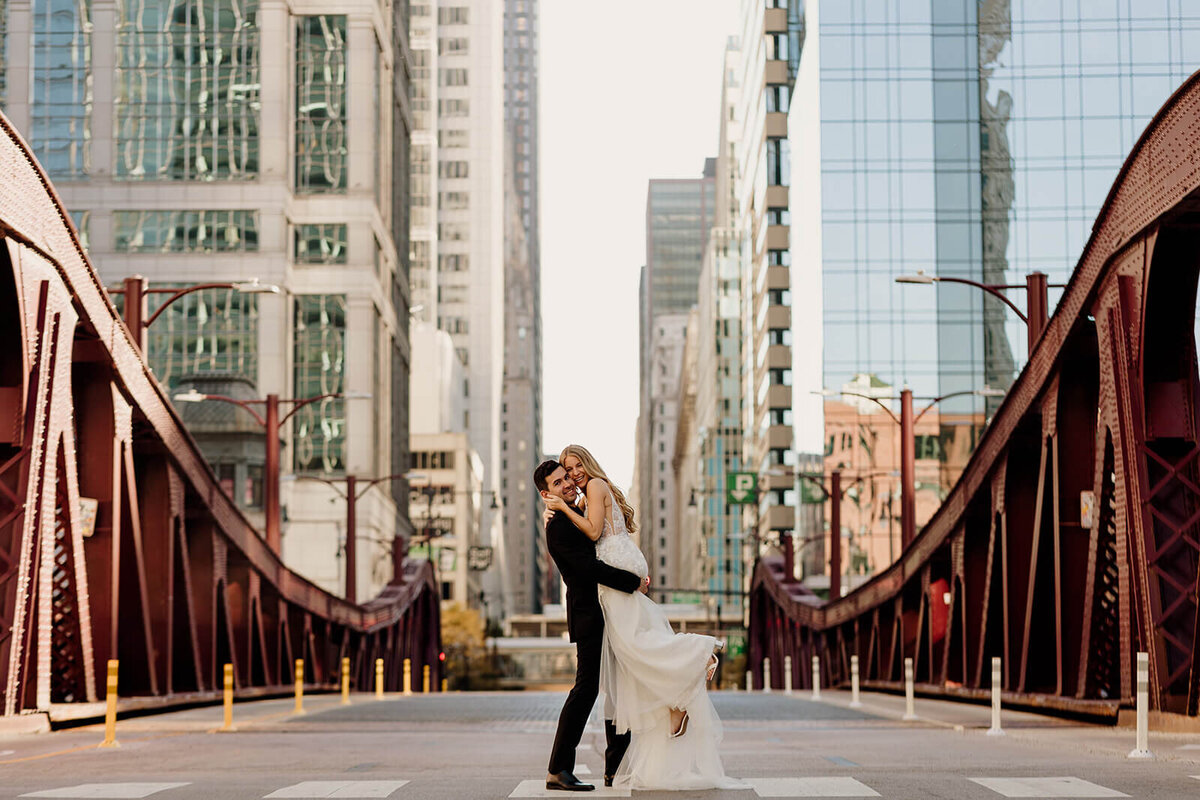 galleria-marchetti-modern-chicago-downtown-wedding-012
