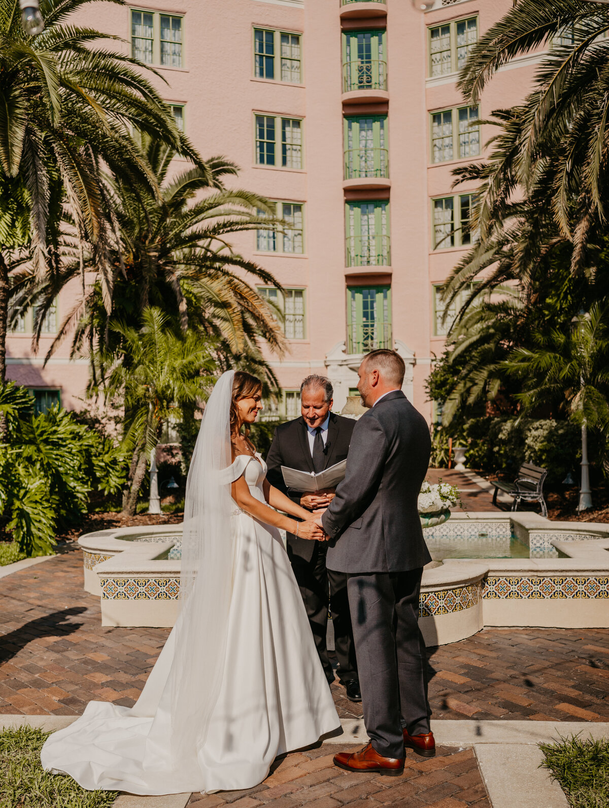 mariah-lacy-photo-the-vinoy-hotel-elopement-chantilly-chic-celebrations-5