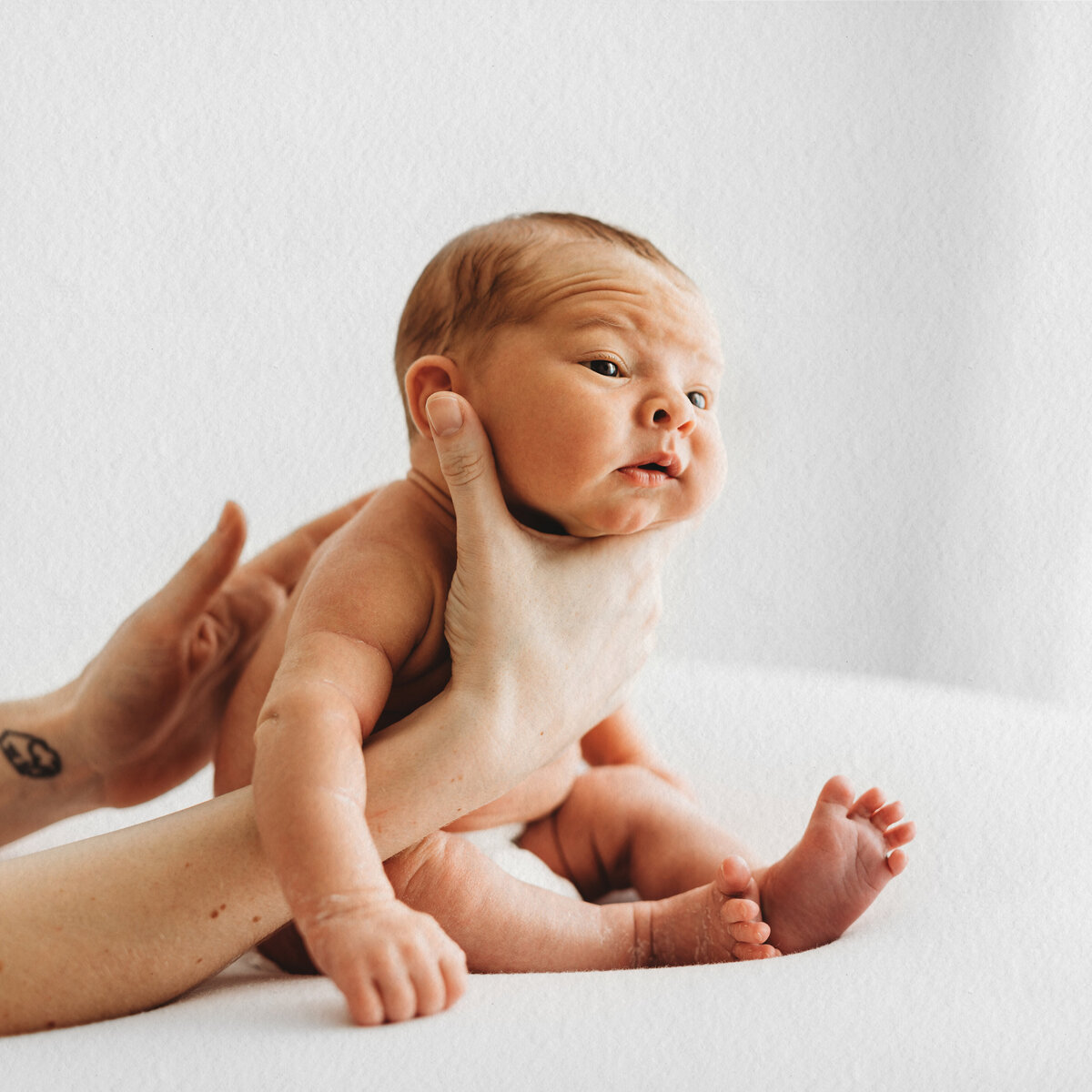 LittleWhitePhotography-Newborn-18