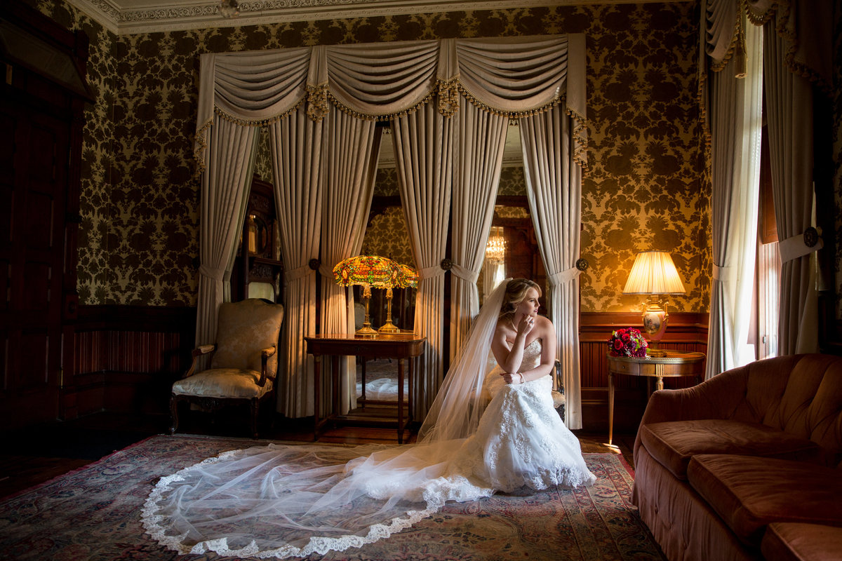 austin wedding photographer chateau bellevue bridal session