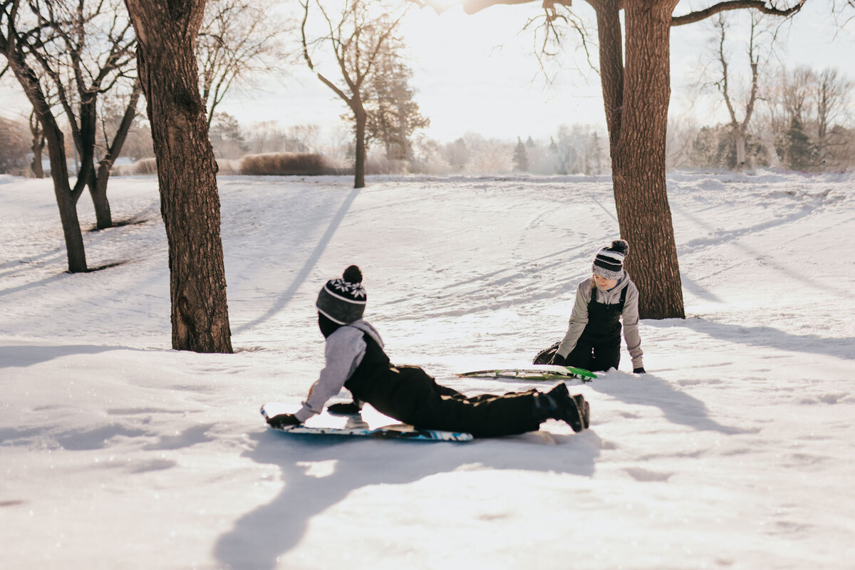 boys-playing-in-snow
