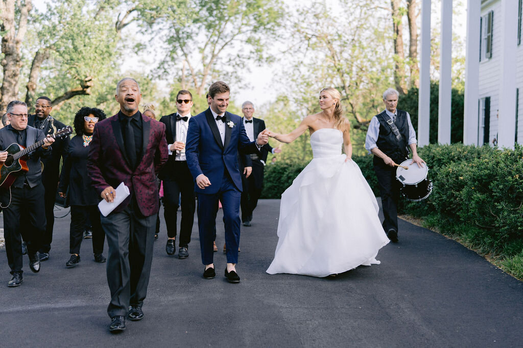 NikkiSanterre_EastCoastLuxuryWeddingPhotographer_CliftonInnWedding_Sky&Ryan-712