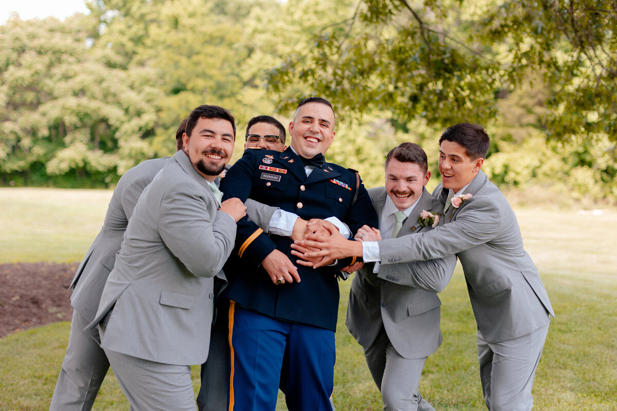 Amber-Grove-Richmond-VA-Wedding-Photography-LL-25