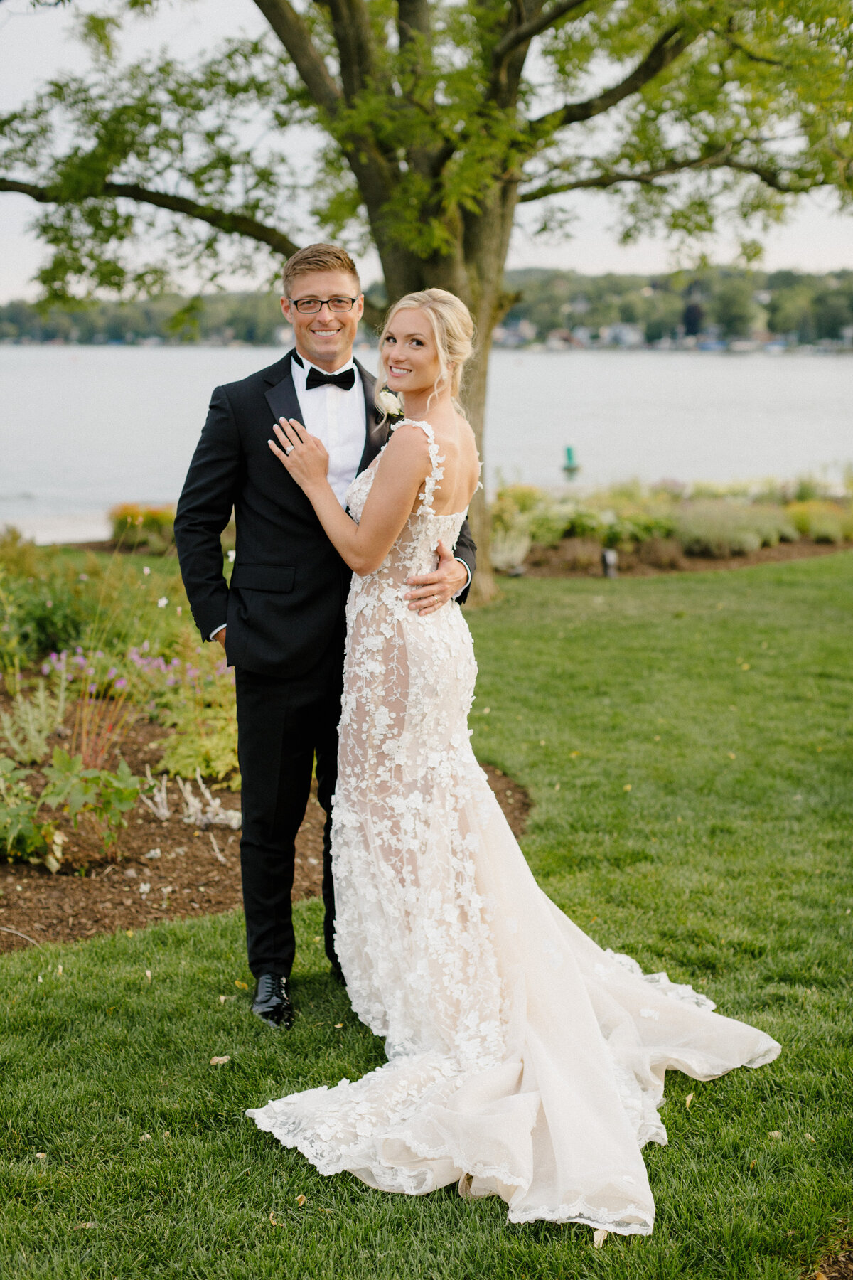 Lake House Wedding_Bride and Groom Photo_Verve Event Co.