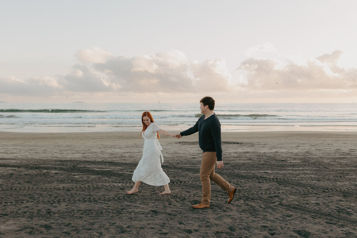 Lexx-Creative-Coronado-Beach-Dunes-Engagement-12