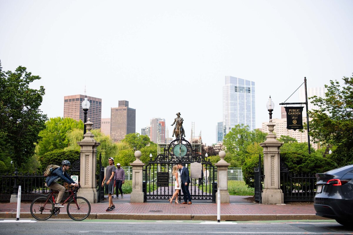 candid-boston-engagement-photographer-zev-fisher116