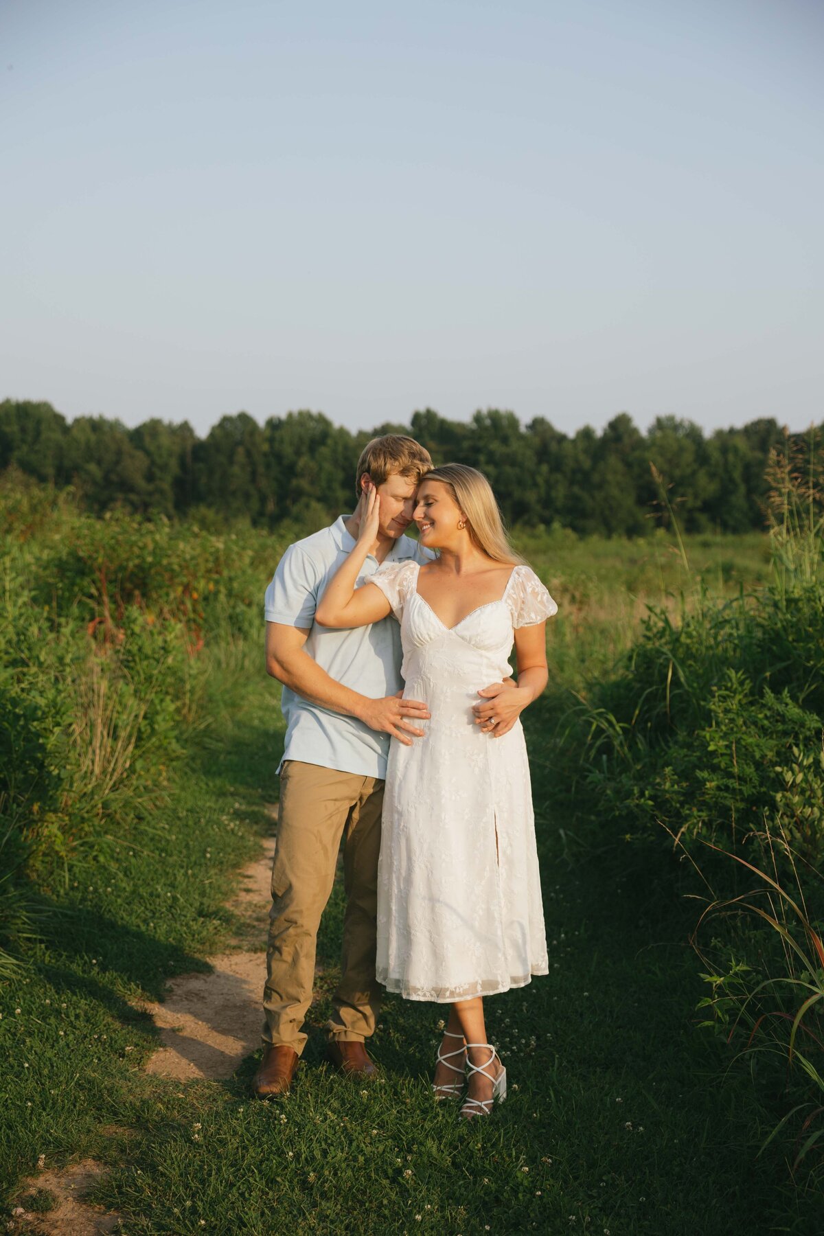 Chloe Parker Photography Heartfelt Wedding Photographer in Virginia — Couples Engagements Photos 2
