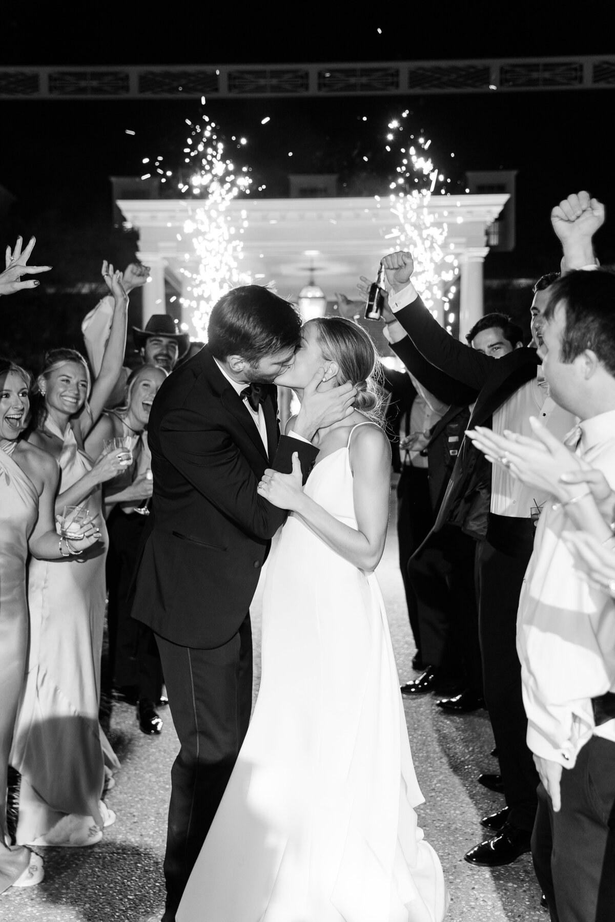 Hunter & Allison wedding sneak peeks 2024. Bella Faith Photography 61