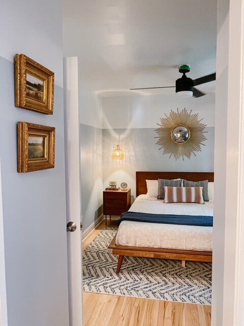Leslie bedroom