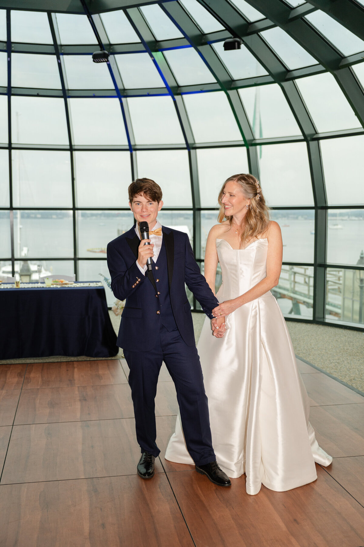 Bellingham-Cruise-Terminal-Wedding_Caylie-Mash-Photography_AB41