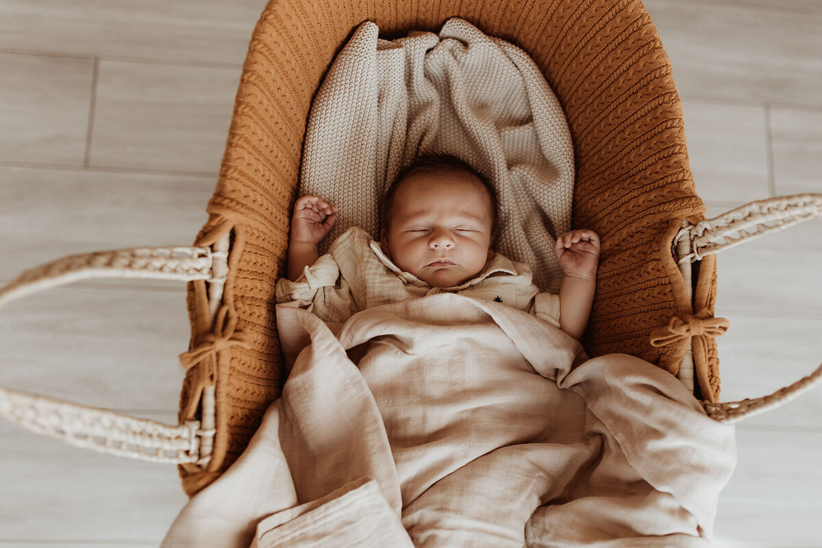 Newbornshoot thuis Jolien Leen Fotografie 2