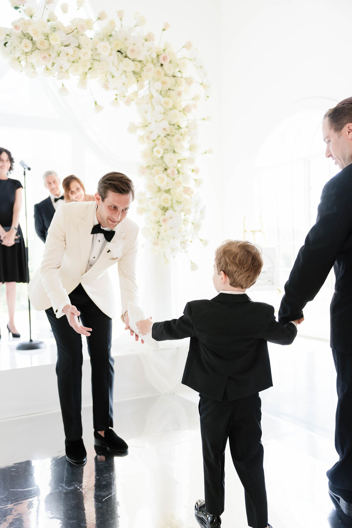 75_groom-wedding-ceremony