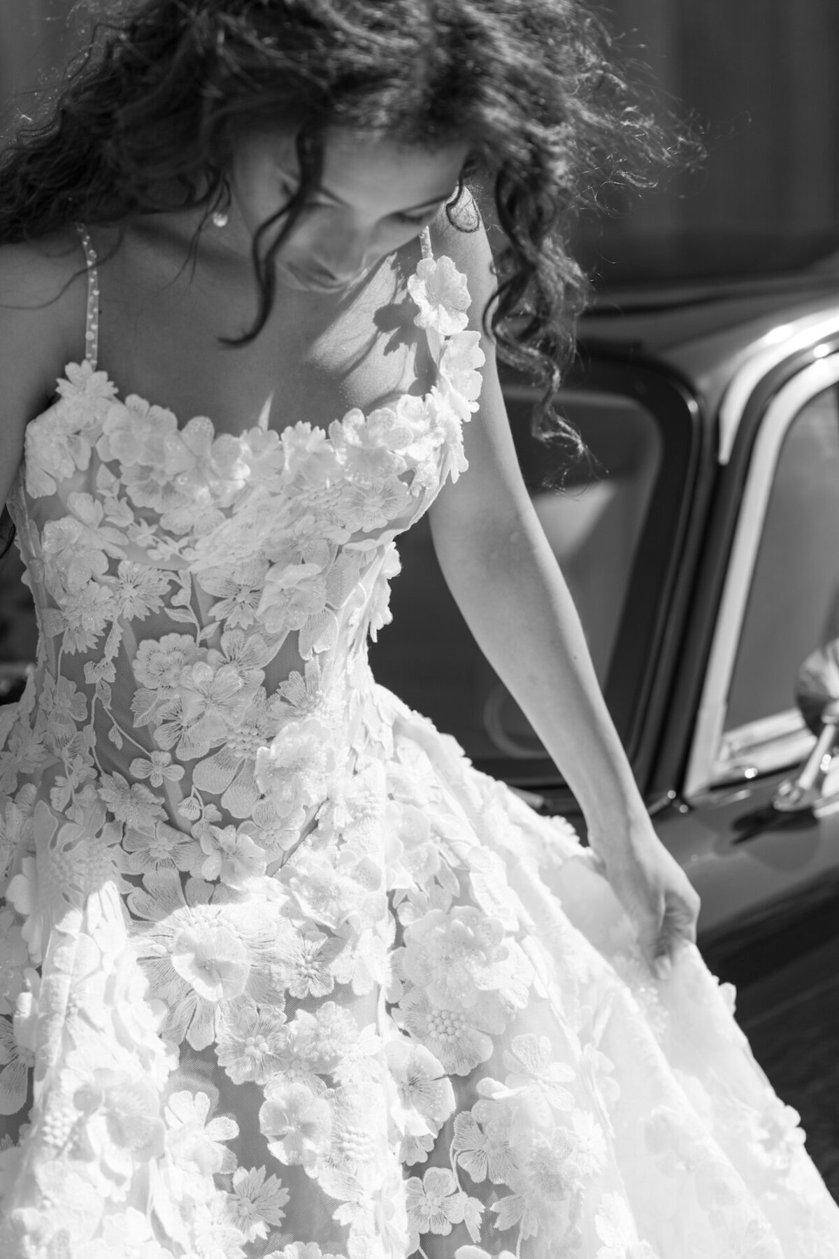 timeless-romantic-luxury-wedding-galialahav-london-bride-dress-photography