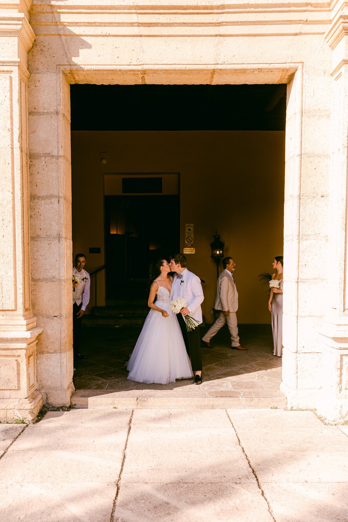 AbieLivesayPhotography-GranadaSpainWeddingPhotographer-BoutiqueWeddingPlannerSpain-PalaciodelosCordovaWedding-CaraClay-933