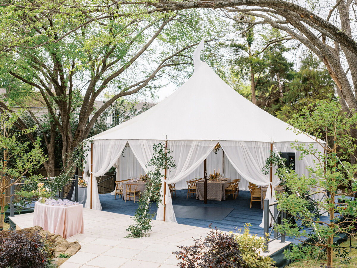 dallas-backyard-tented-intimate-wedding-42