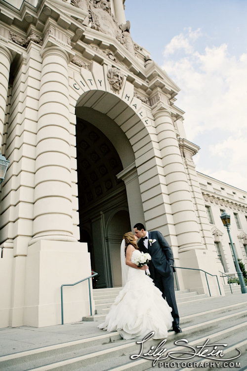 pasadena-city-hall-wedding-los-angeles-our-lady-queen-of-angels-biltmore-hotel-castle-green-lily-stein-cruz-photography-52