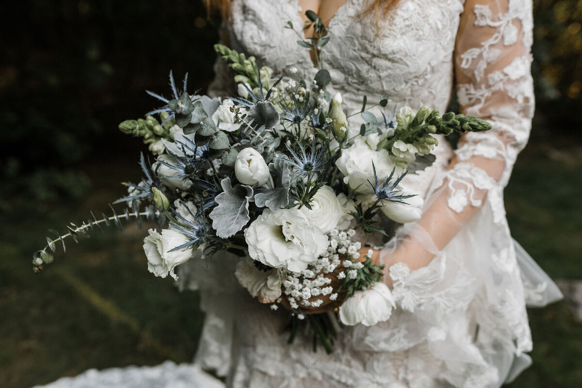glastonbury-ct-wedding-flowers-tableware-rentals-petals-&-plates-18