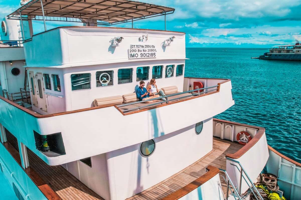 The Trans Salila Luxury Yacht Rental Indonesia Front Lounge