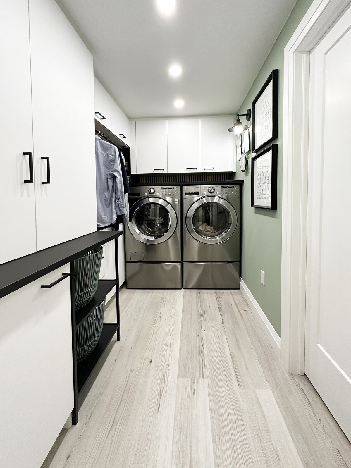 Modern Laundry Interior Design Reno Urbanomic Interiors 2021 (2)