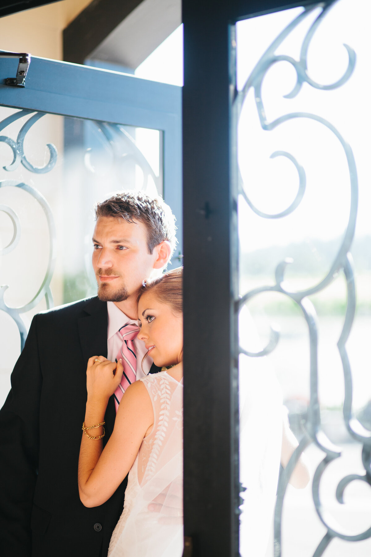 zenith-vineyard-bride-and-groom-photos-5