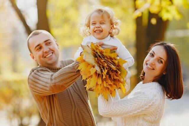 Fall-family-joyful-journeys (1)