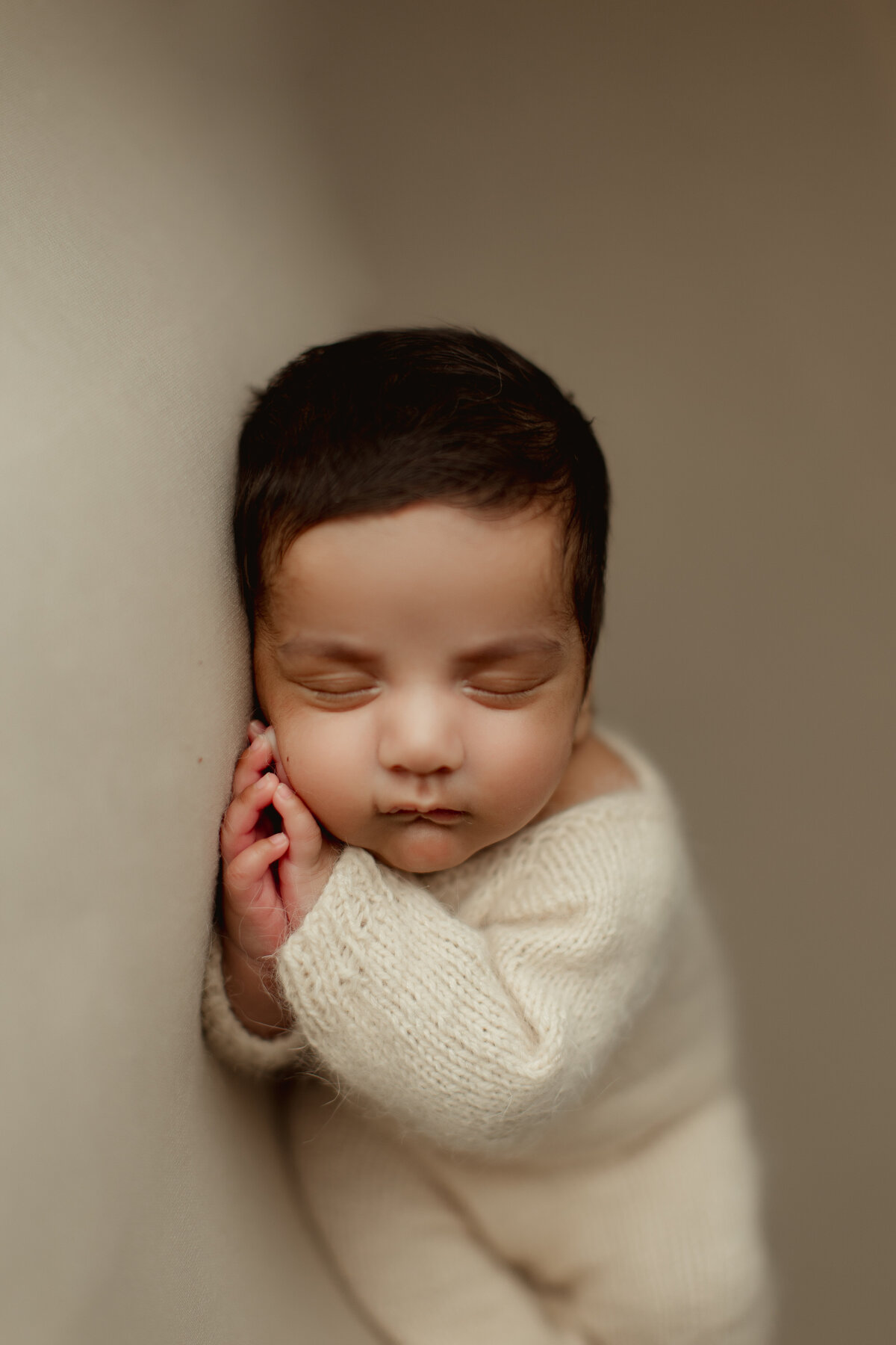 mississauga newborn photographer