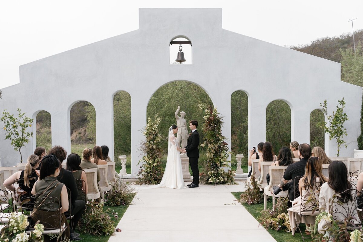 Jeune-Perche-Faye-Fern-Creative-MVFPortraits-Ceremony-03
