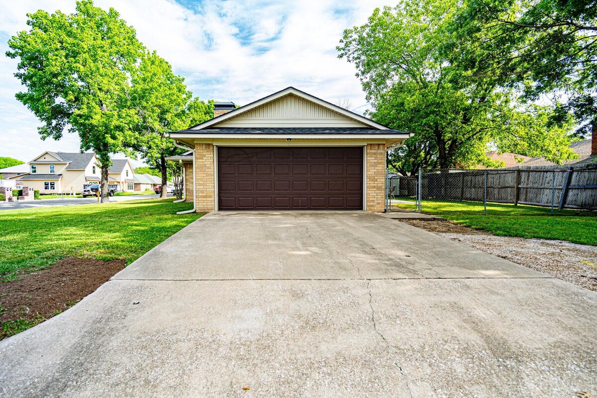 Charming 3 Bedroom 2 Bath Home with Upgrades for sale in Bonham, TX. 2 car garage