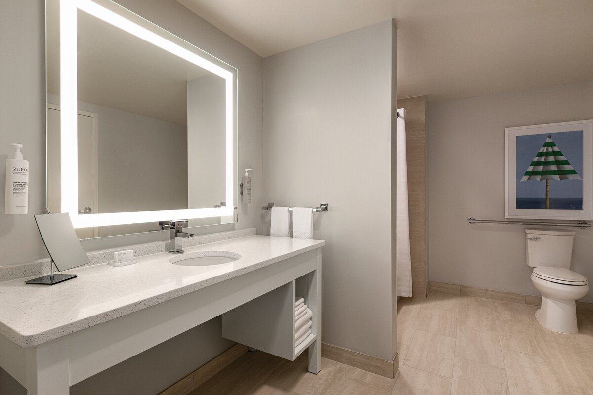 ECPPP_accessible_bathroom_bathtub_01