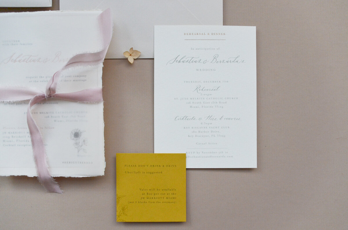 colorful-delicate-hand made-paper-invitations-papelnco8