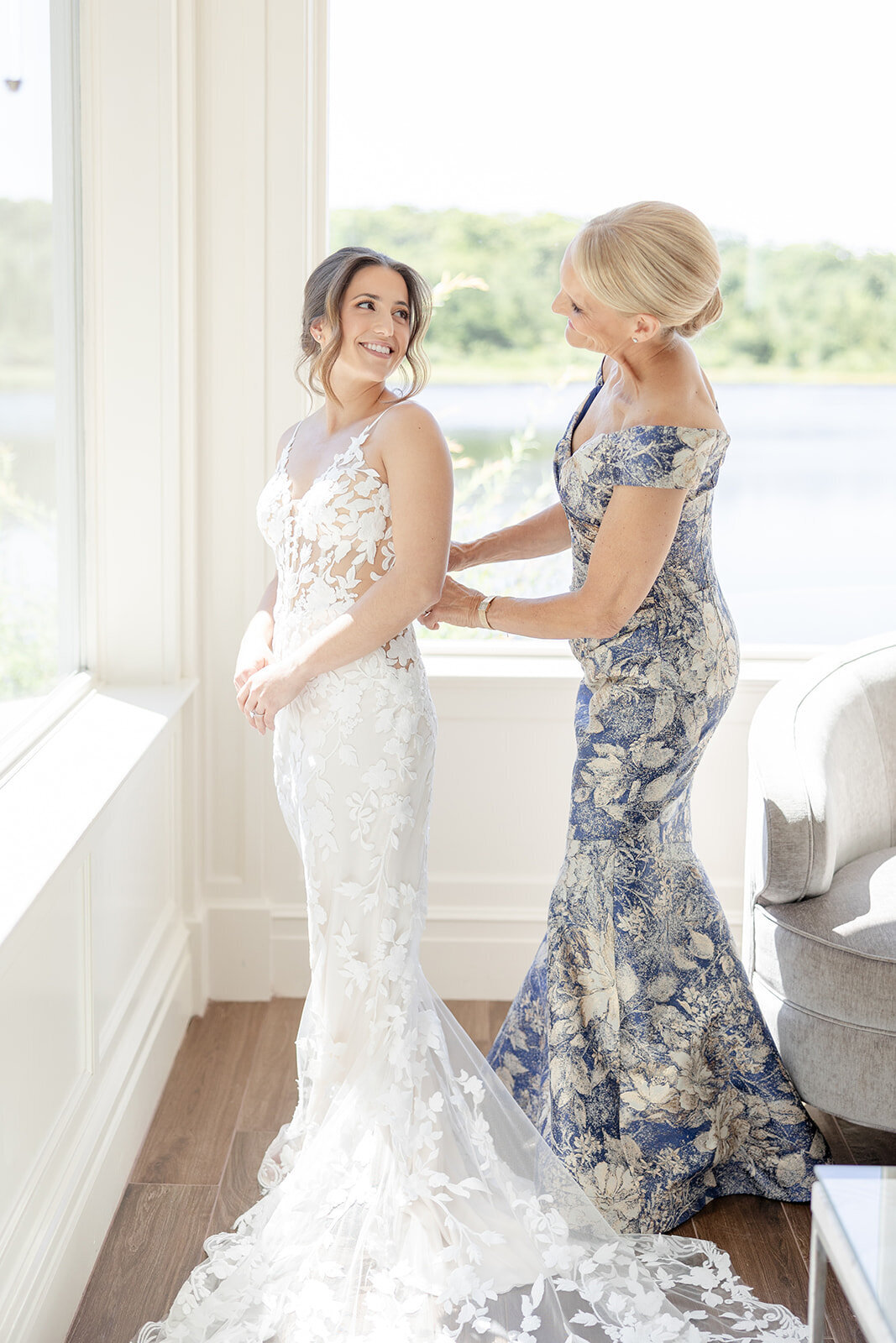 Katelyn_Tim_Bride_Prep-96