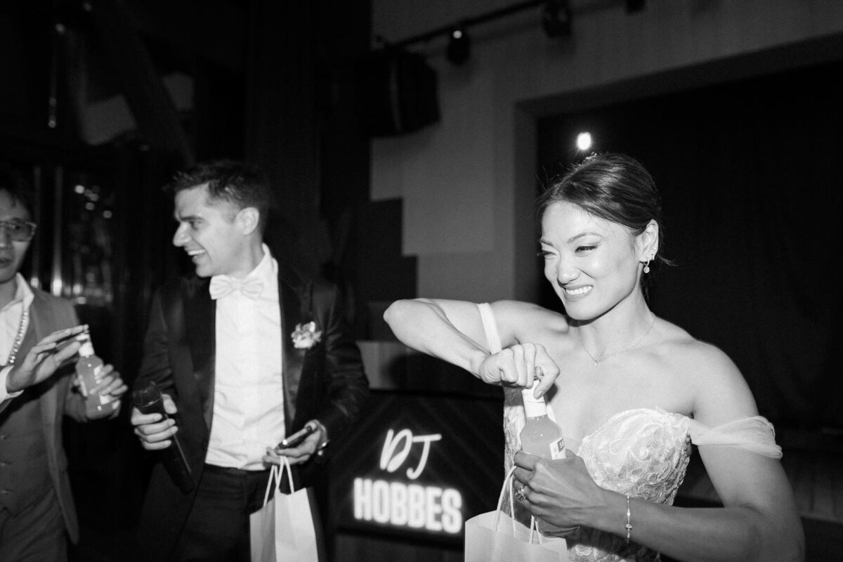 W7-Wedding-Photos-Emily-and-Michael-2024-05-26-2500px-1434