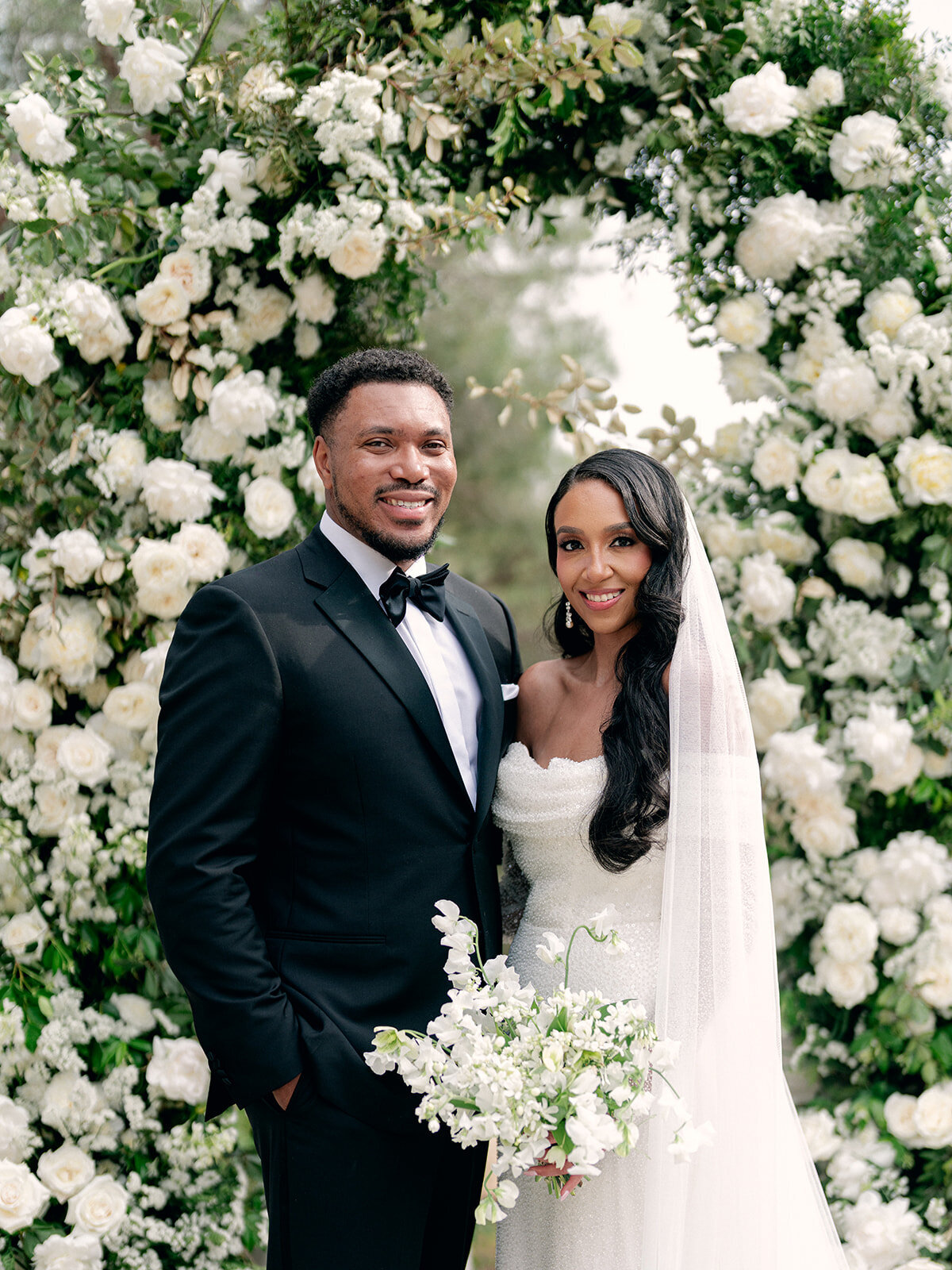 28-intimate-destination-wedding-french-riviera-with-white-flowers