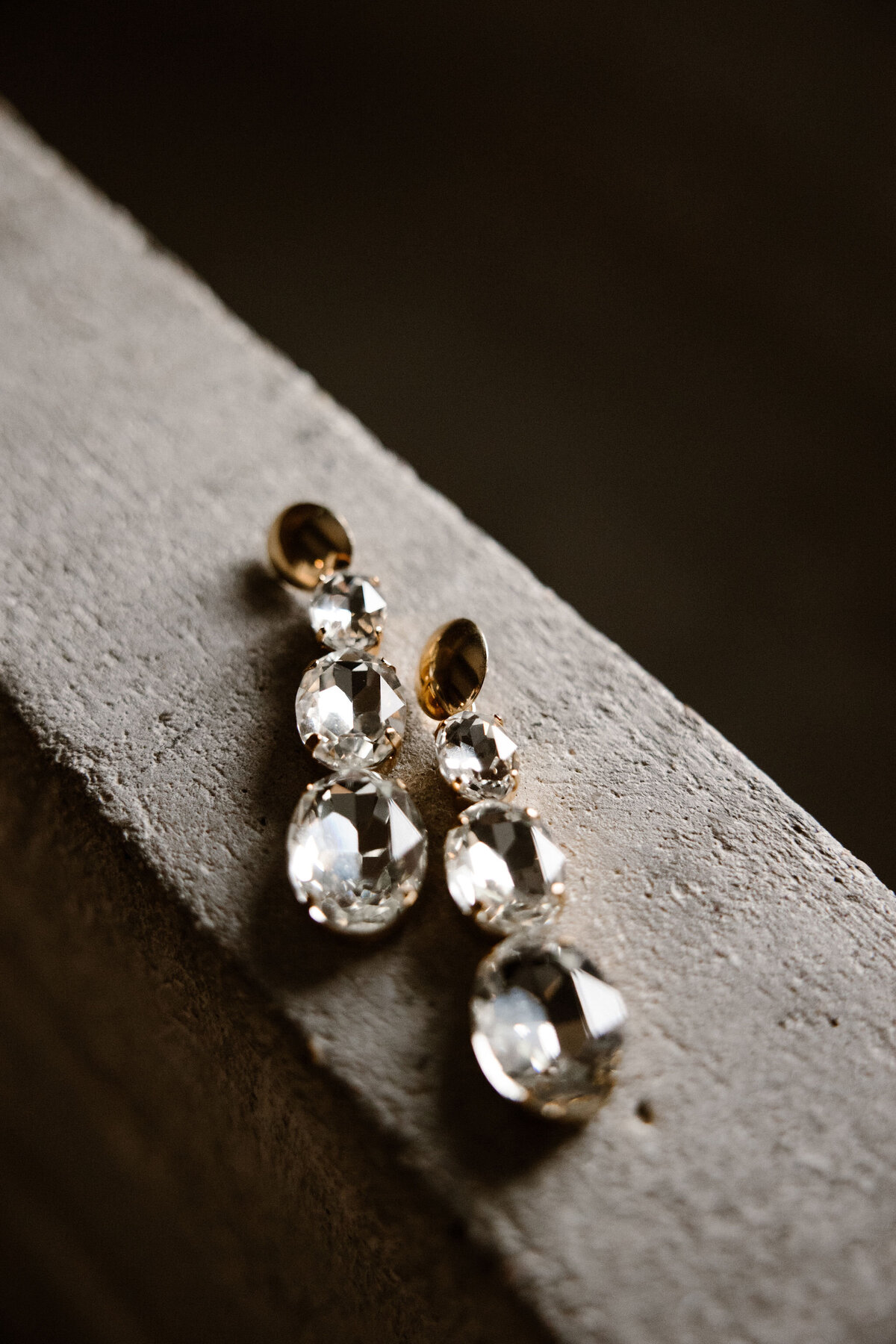 Maudvandenheuvelphotography-S&Rgettingready-40