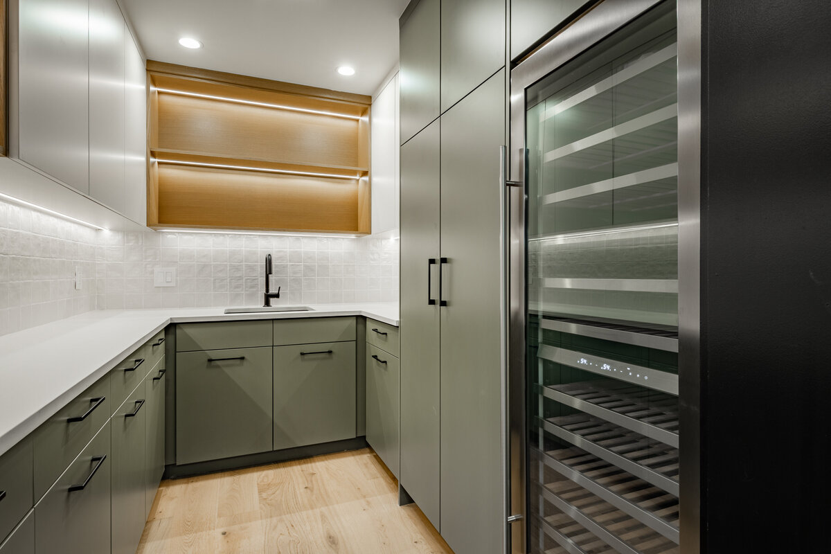 112 E 19th Ave-12