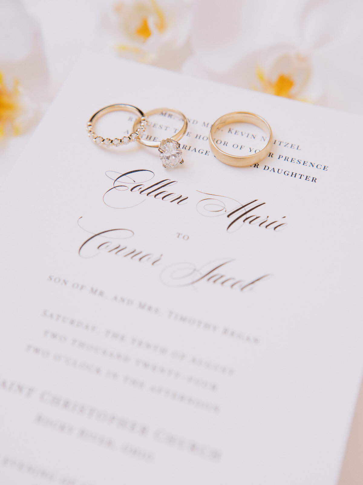 Timeless wedding invitation in black and white
