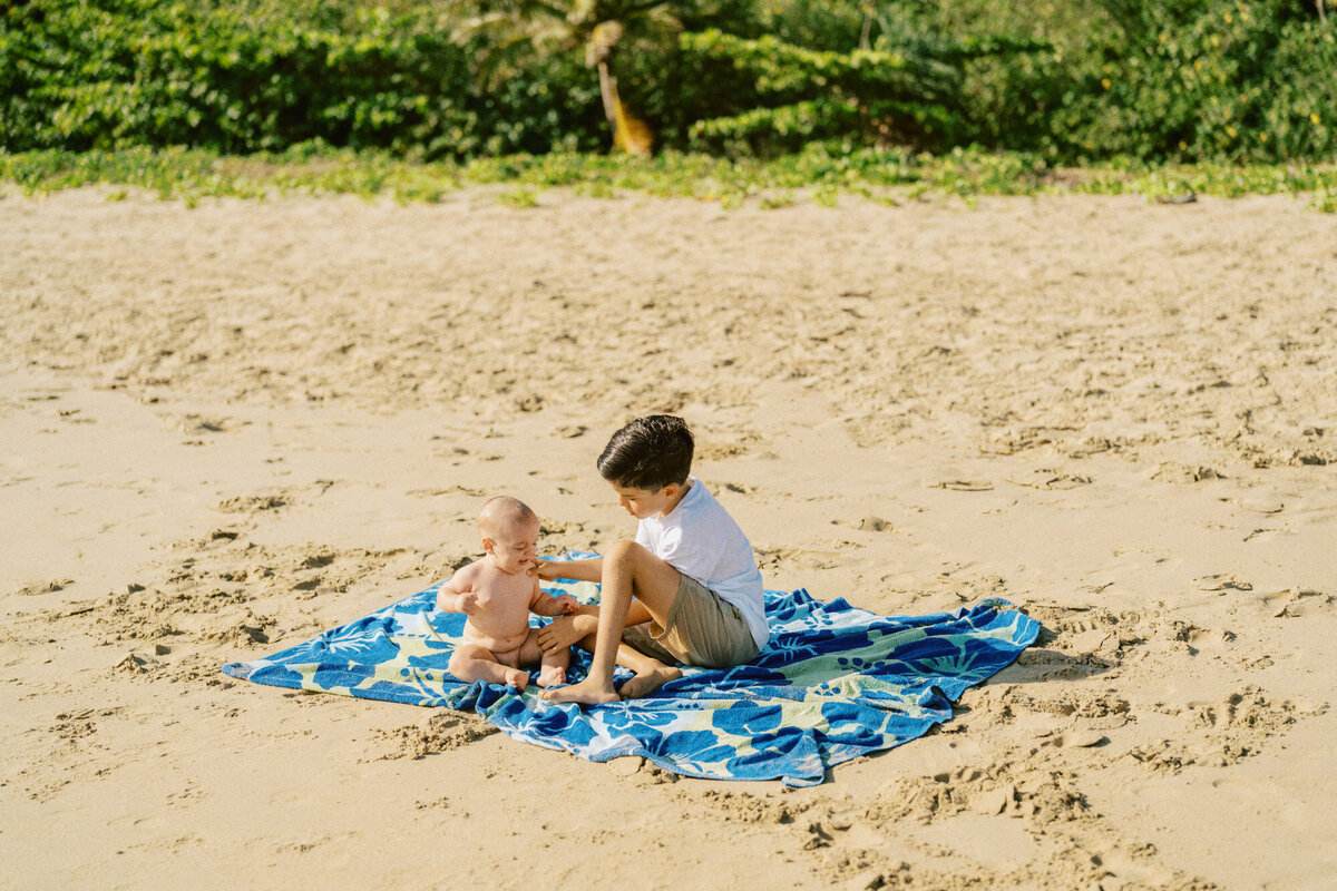 ellis-beach-sunrise-family-engagement-shoot-309