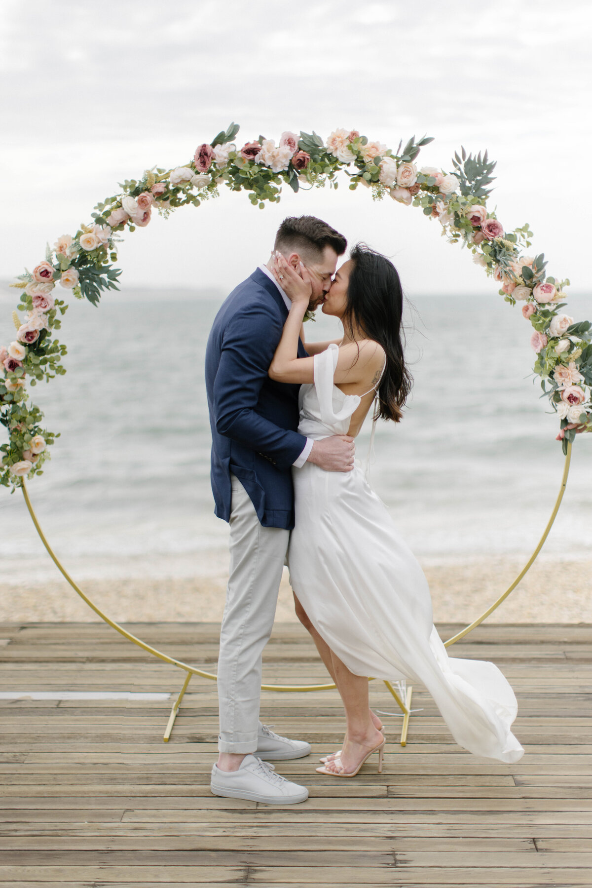 beachfront-hamptons-elopement-wedding-new-york-photographers-sava-weddings-79