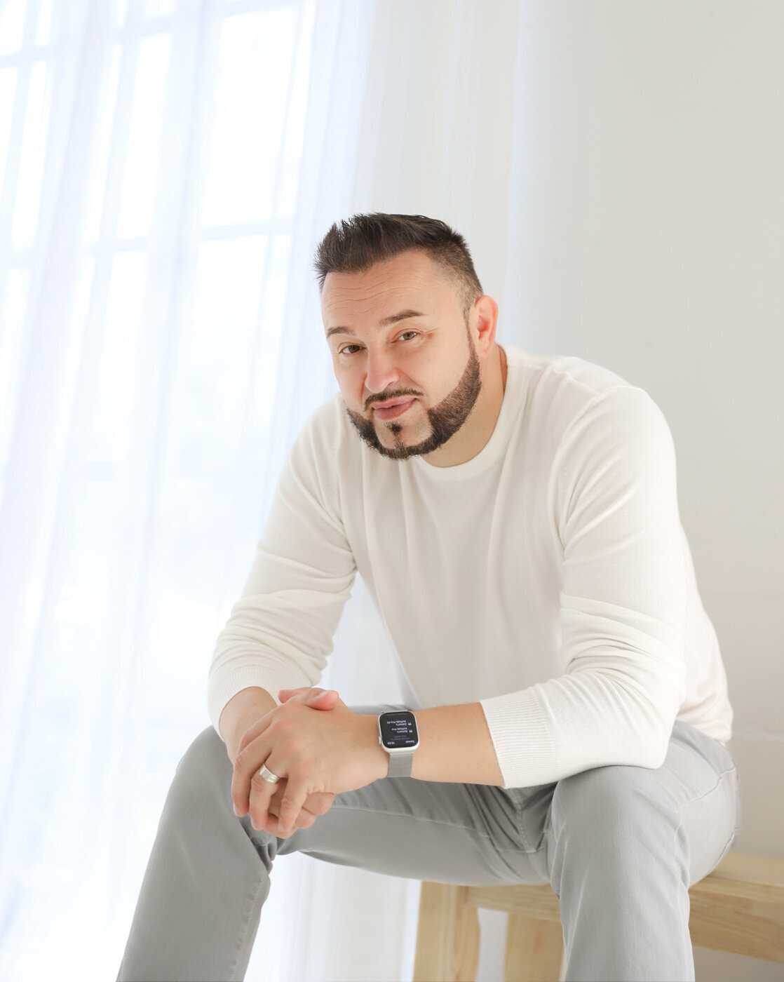 Tampa Headshot Photographer | Noemi Olah