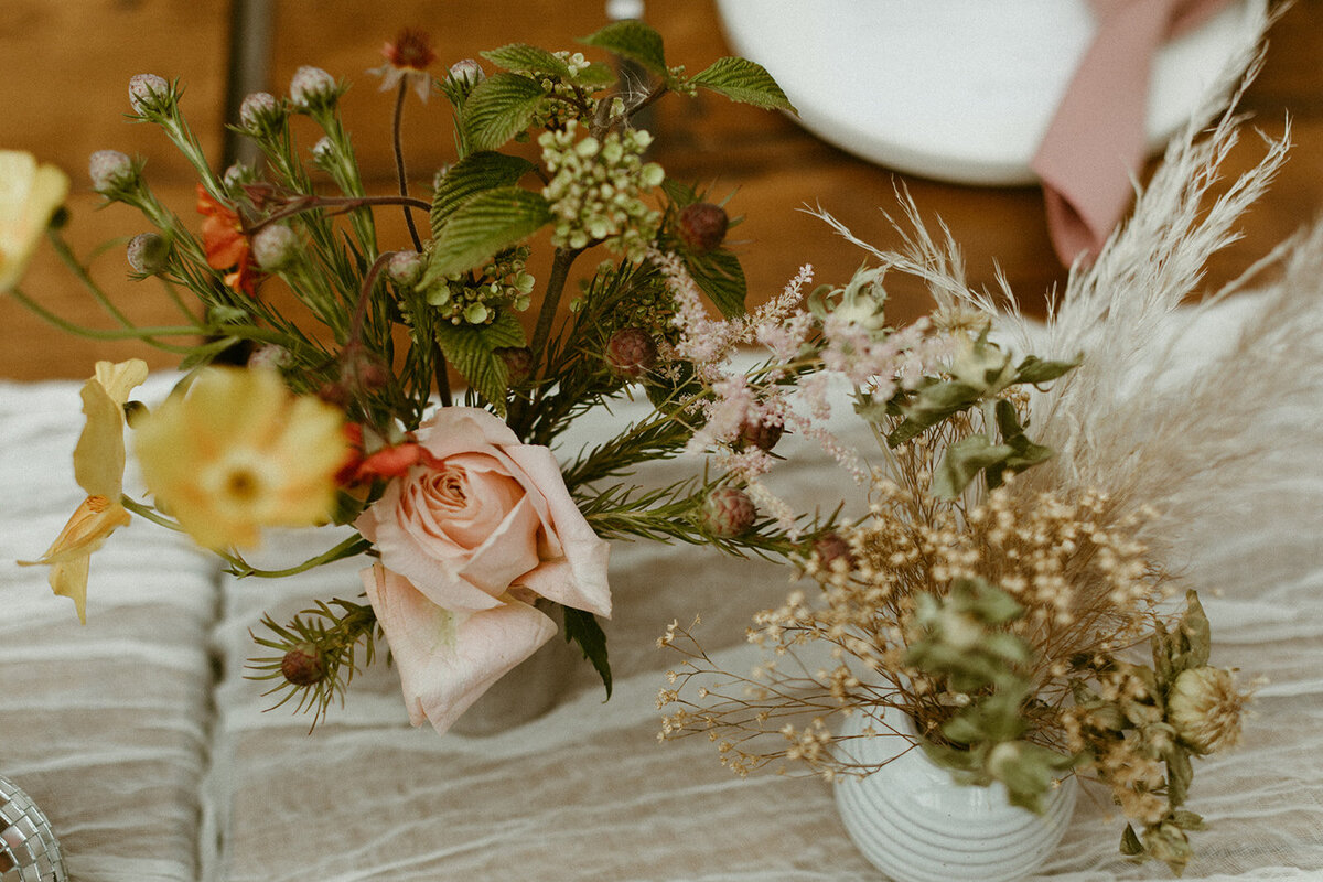 Spring Micro Wedding at The Griffin House in Hood River, Oregon
