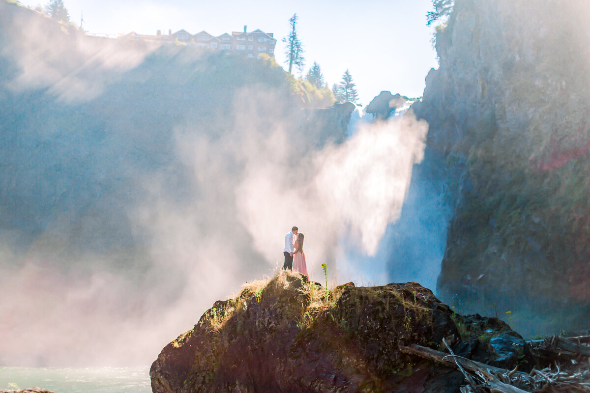 Snoqualmie Falls Engagement Photos, Seattle Wedding Photographer (1)