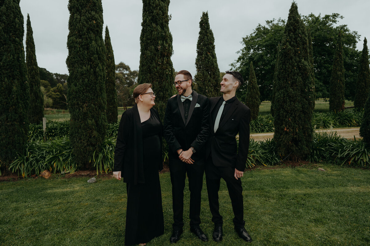 The bridal party by Balnarring Wedding photographer Jake Grinde