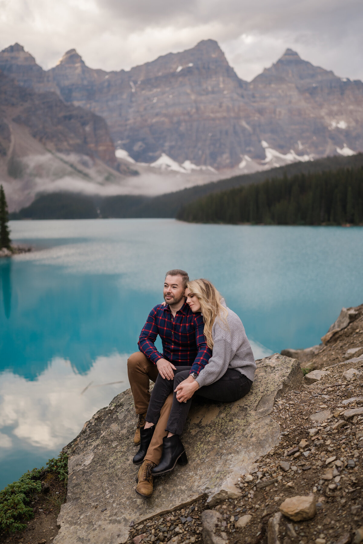 moraine-lake-sunrise-proposal-7