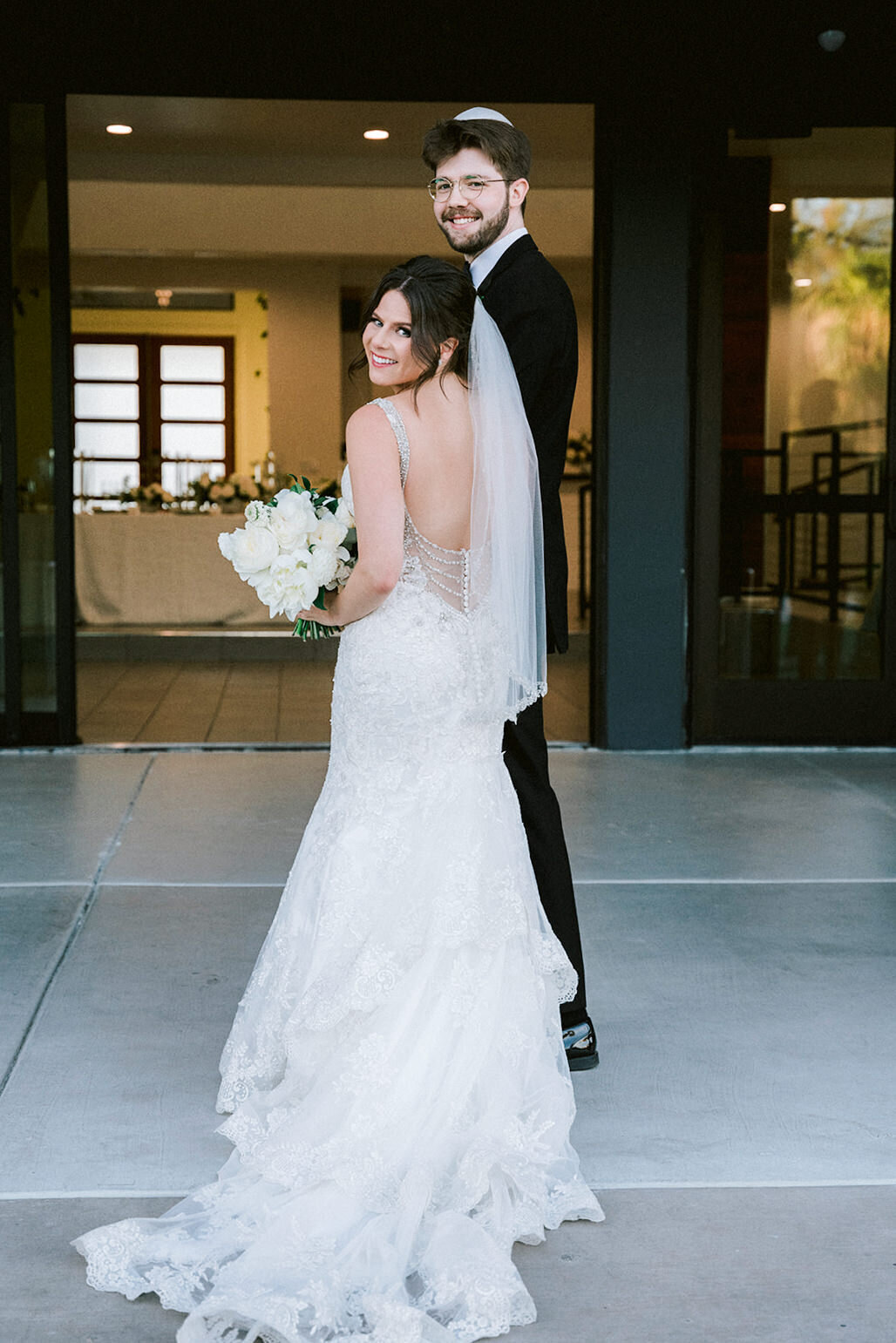 Soft and Romantic Wedding at Lotus House in Las Vegas - 65