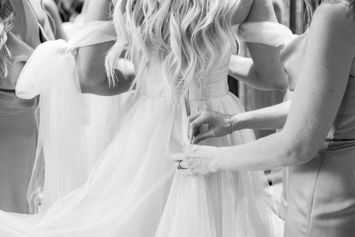 Black and White detail photo by a las vegas wedding photographer